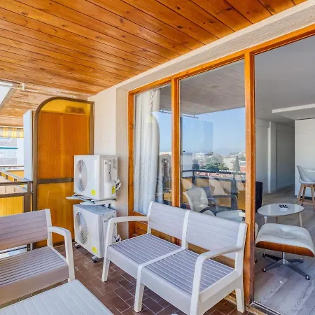 Modern In With Swimming Pool Apartment