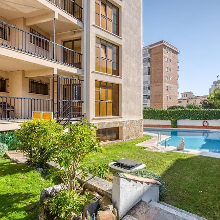 Modern In With Swimming Pool *