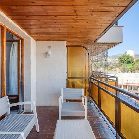 Appartement Modern In With Swimming Pool